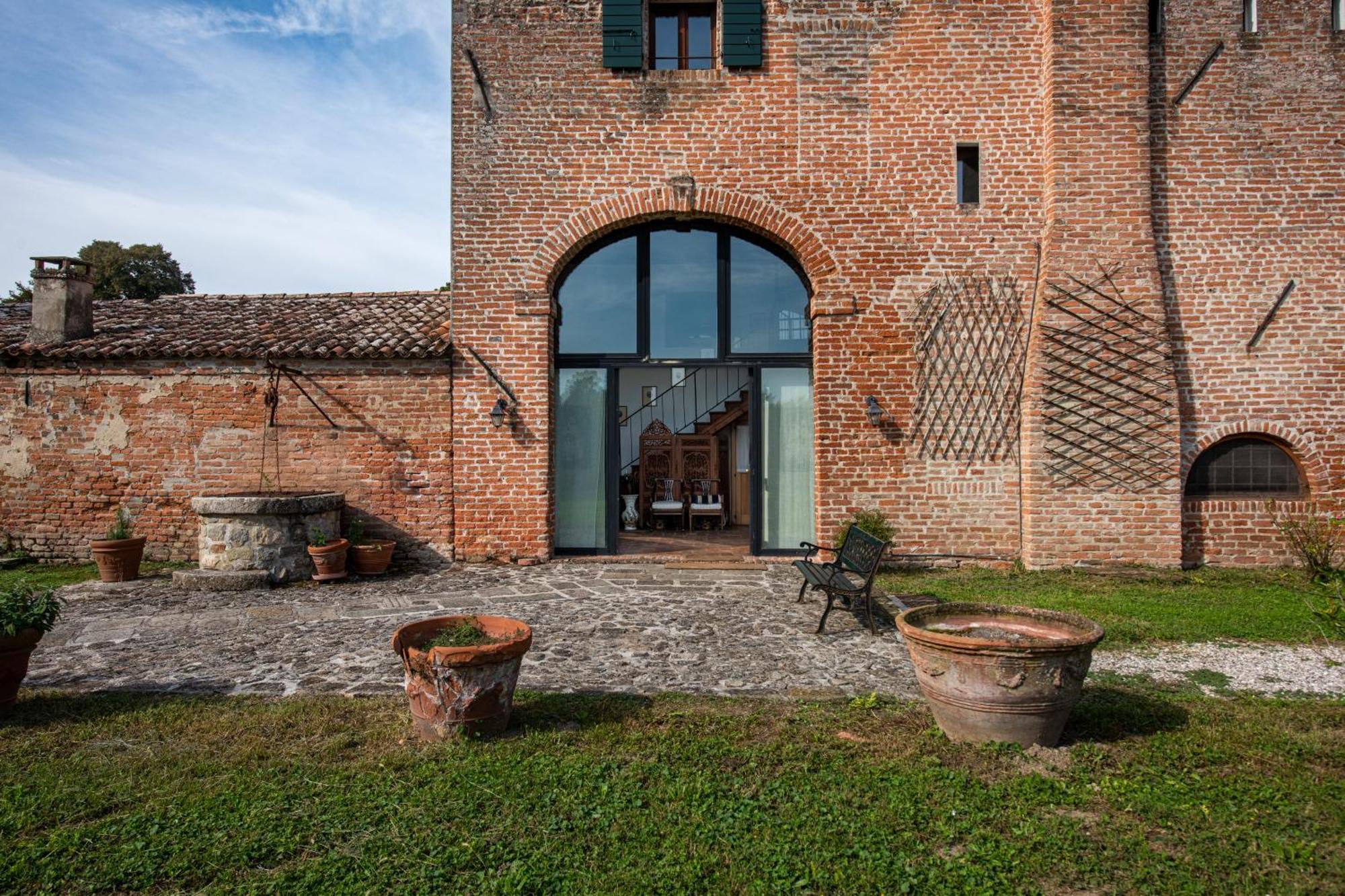 Villa Country Mansion 8500Squarefeet San Pietro Viminario Exterior photo