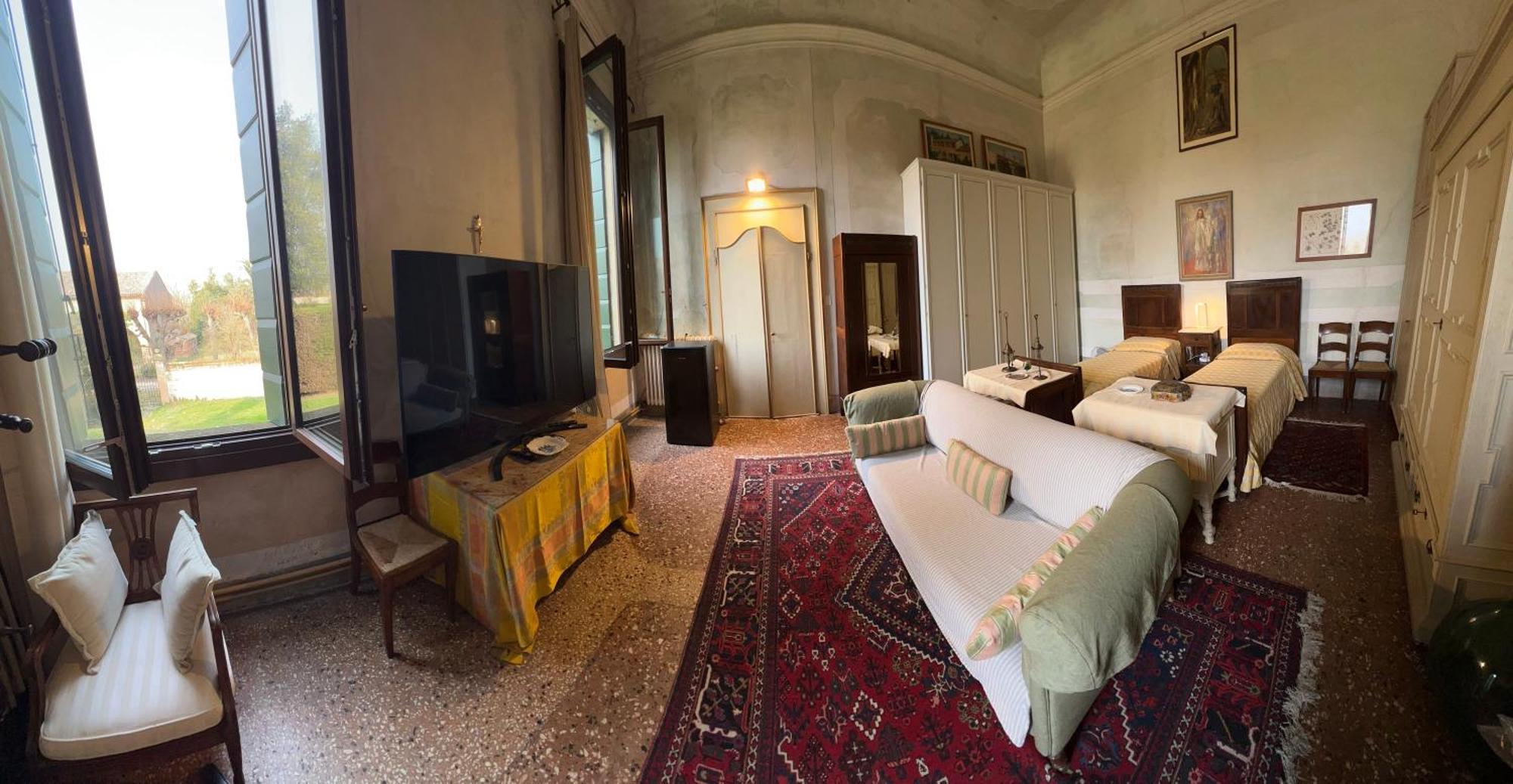 Villa Country Mansion 8500Squarefeet San Pietro Viminario Exterior photo