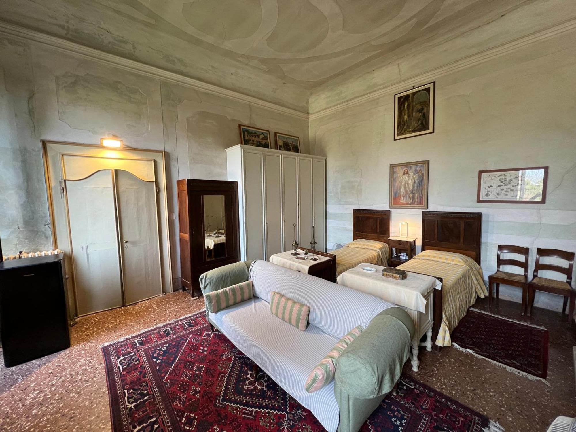 Villa Country Mansion 8500Squarefeet San Pietro Viminario Exterior photo